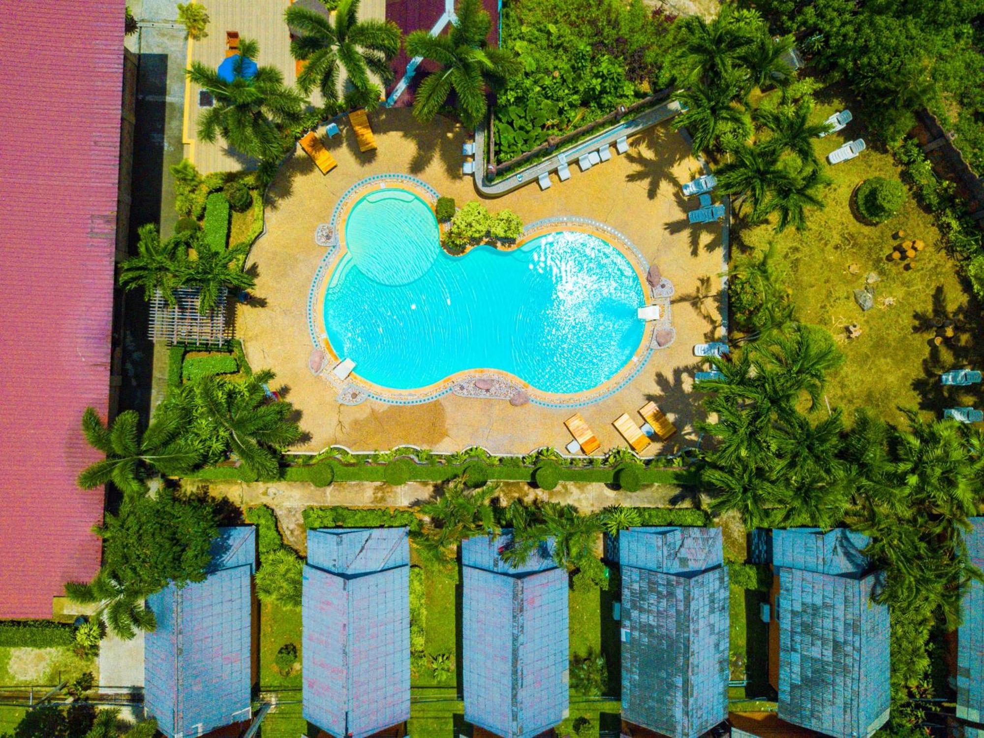 Diamond Cave Resort Райли Бийч Екстериор снимка