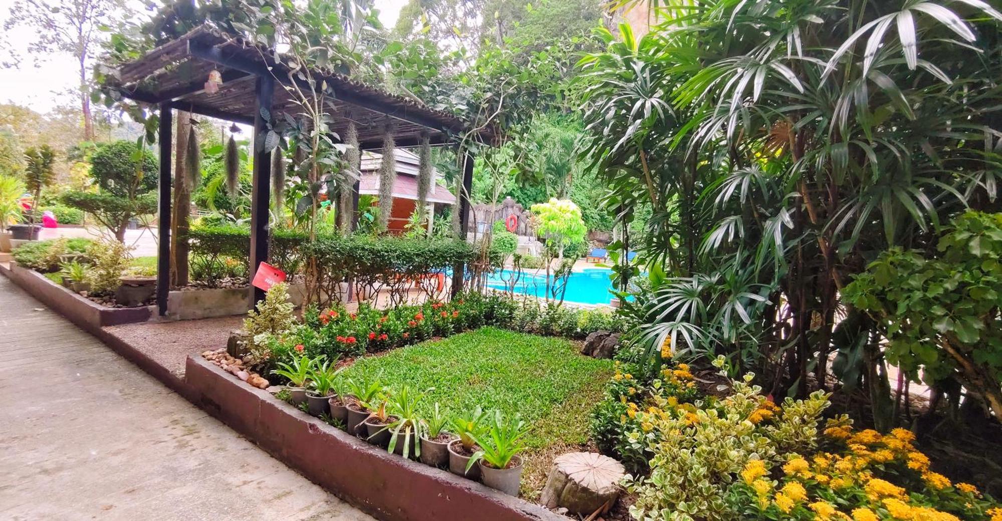 Diamond Cave Resort Райли Бийч Екстериор снимка